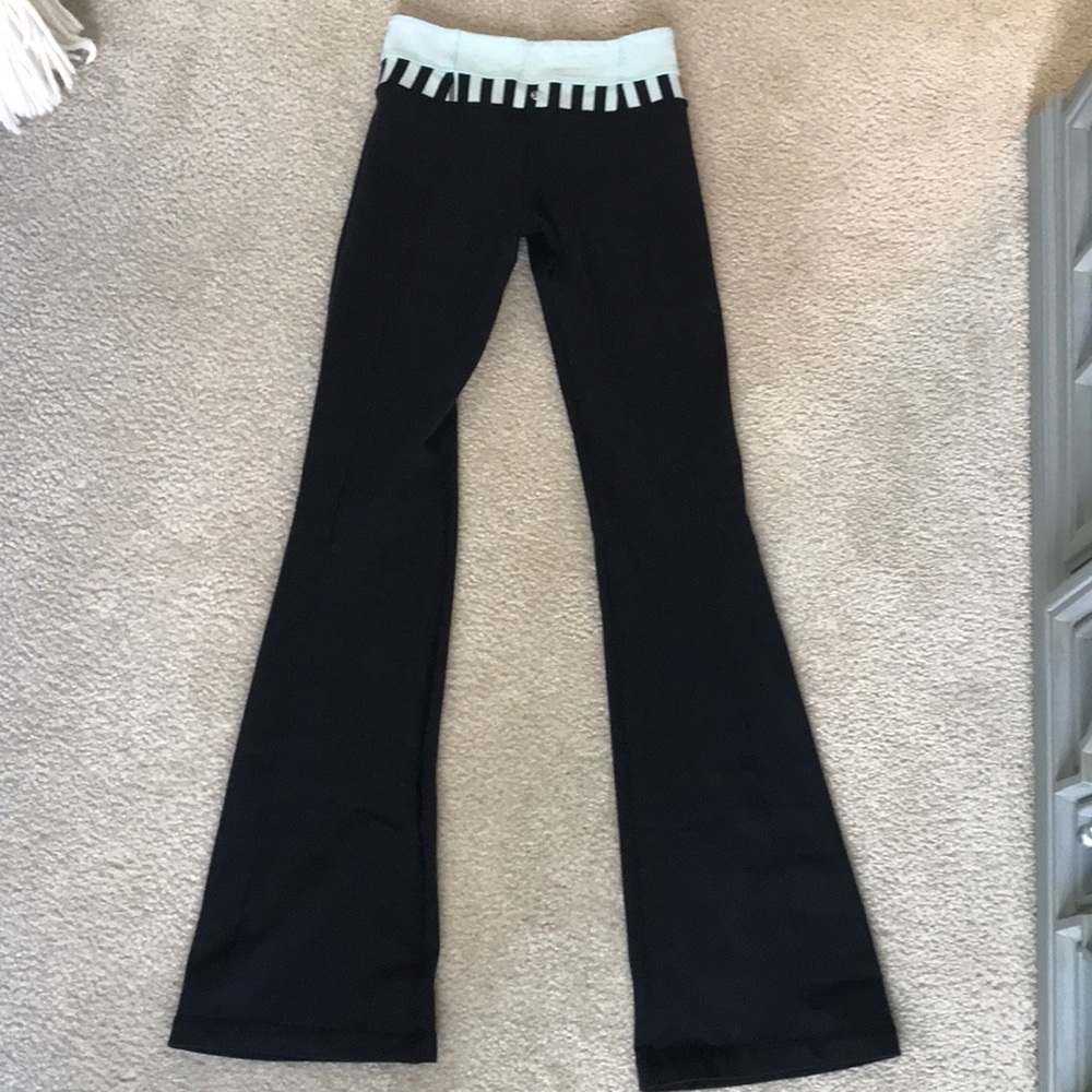 Lululemon yoga pants